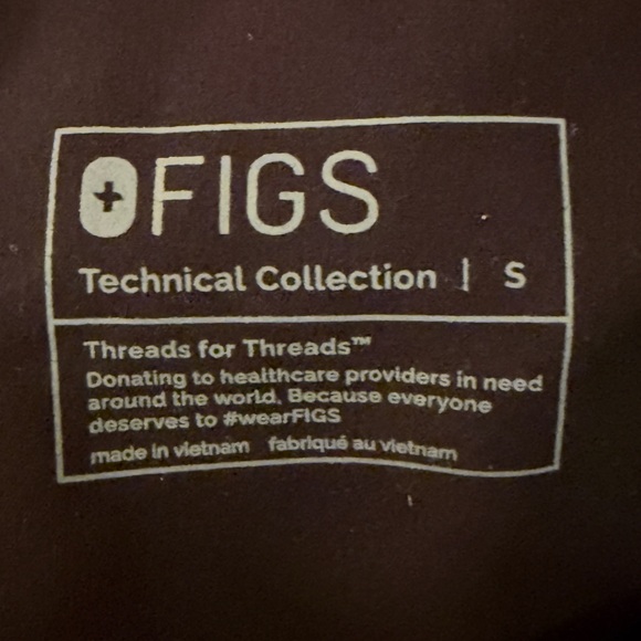 Figs Women’s Black Isabel wide leg scrub pants - Picture 2 of 3